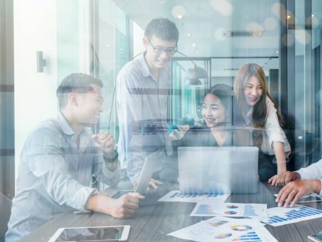 https://www.brightsolution.asia/wp-content/uploads/2023/03/sale-marketing-support-640x480.jpg